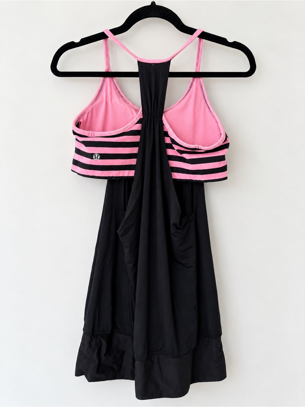 Lululemon No Limits Tank Size 8 Black Pink Stripe NWOT